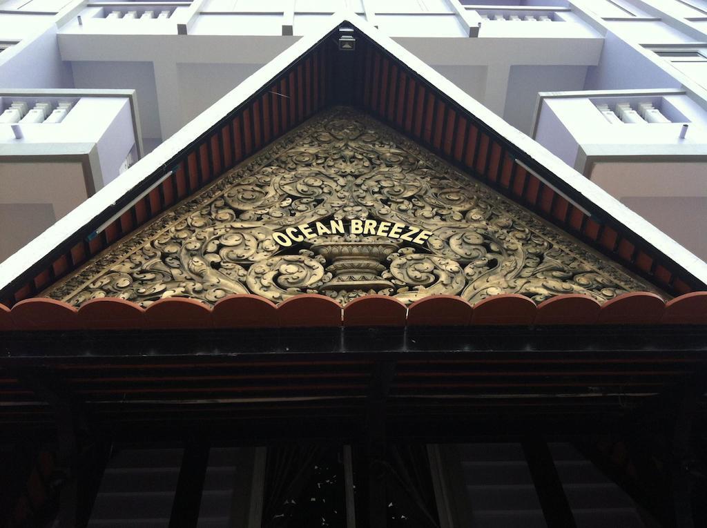 Ocean Breeze Hotel And Sky Bar Kep Exterior foto