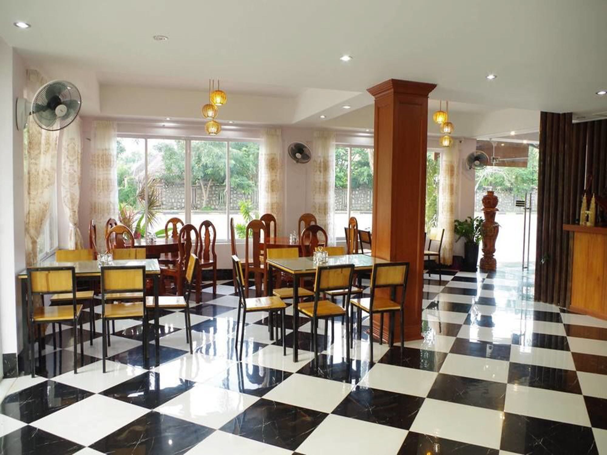 Ocean Breeze Hotel And Sky Bar Kep Exterior foto