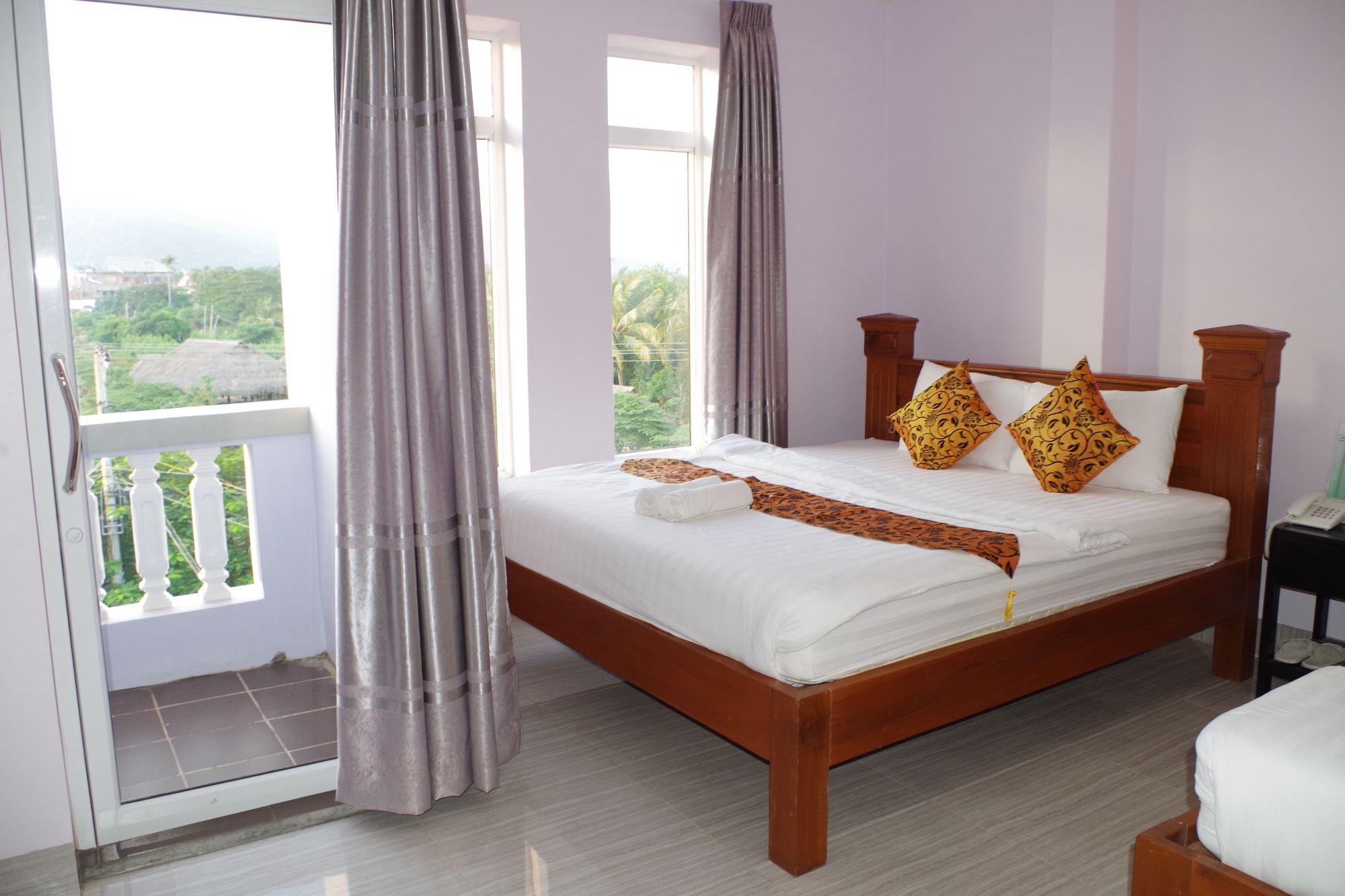 Ocean Breeze Hotel And Sky Bar Kep Exterior foto