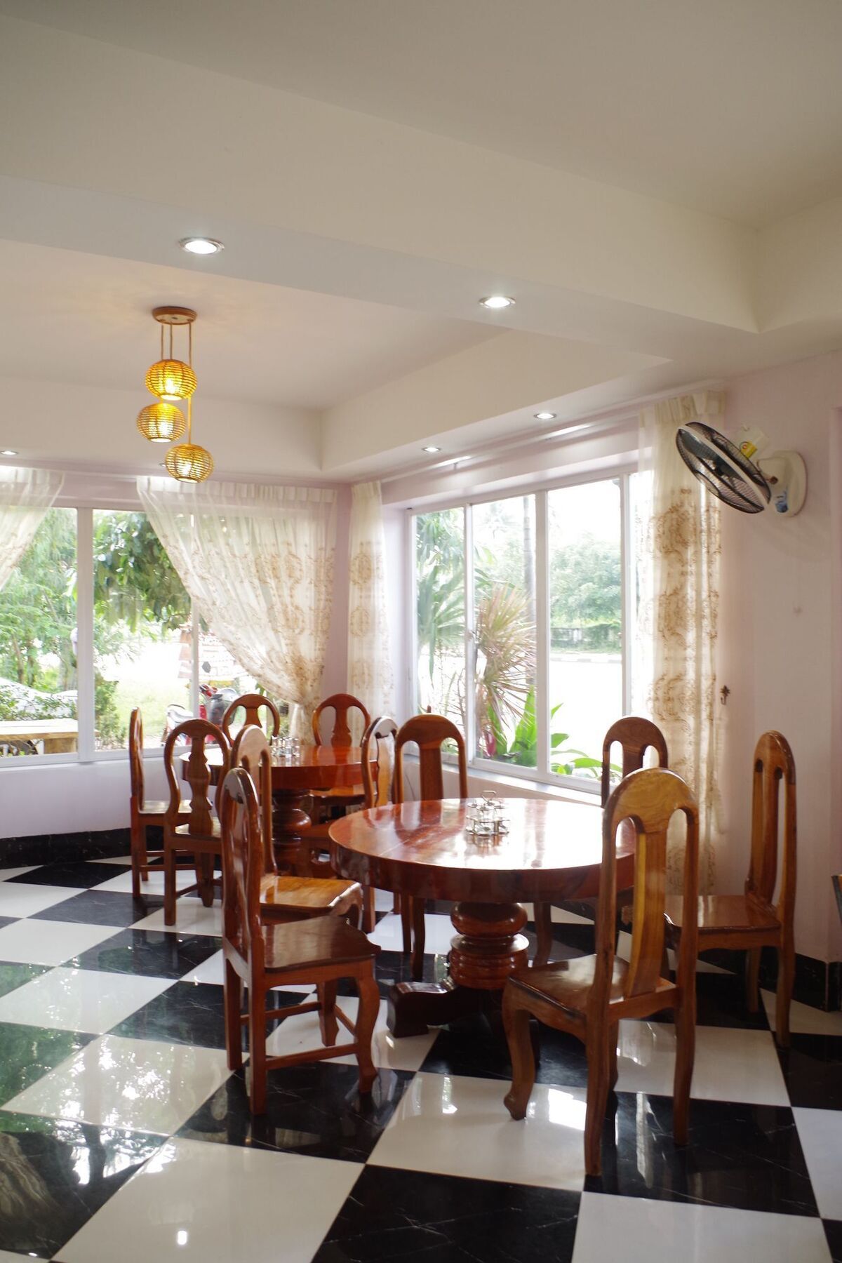 Ocean Breeze Hotel And Sky Bar Kep Exterior foto